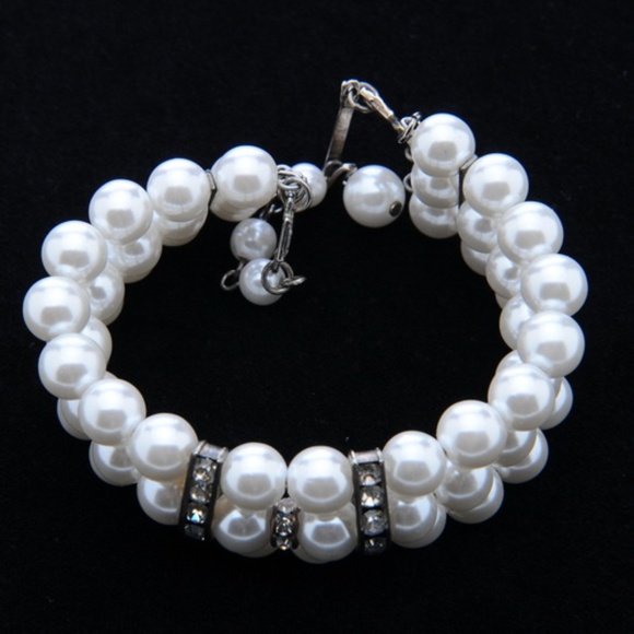 White Pearl & Rhinestone Bracelet Vintage FREE with purchase* - Picture 5 of 6